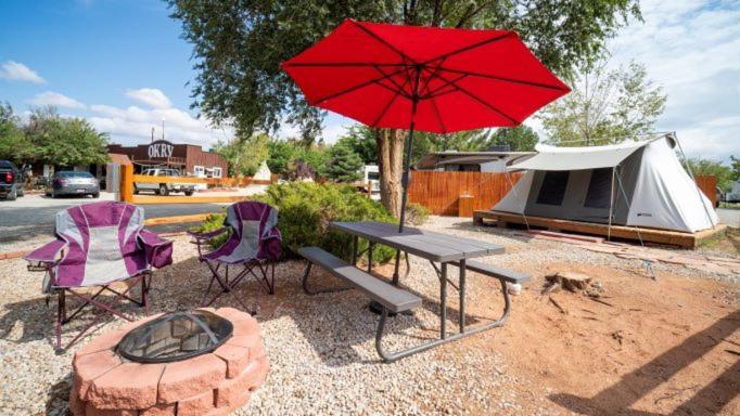 FunStays Glamping Setup Tent in RV Park #1 OK-T1 Moab Exterior foto